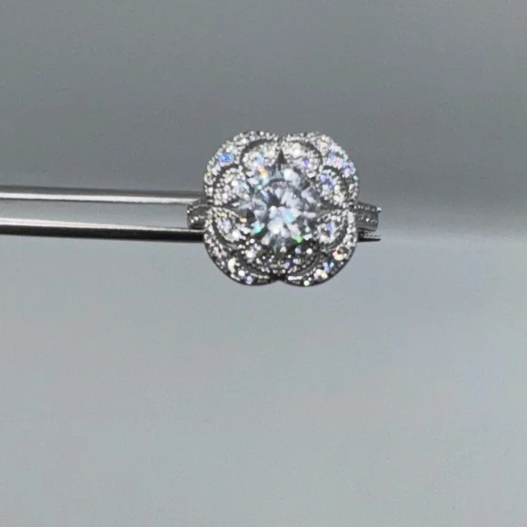 18k 2.5ct Art Deco Ring - Picture 8 of 11